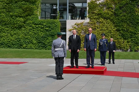 Berlində İlham Əliyevin rəsmi qarşılanma mərasimi olub