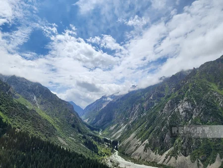 Azerbaijani journalists visit Ala-Archa Nature Park in Kyrgyzstan