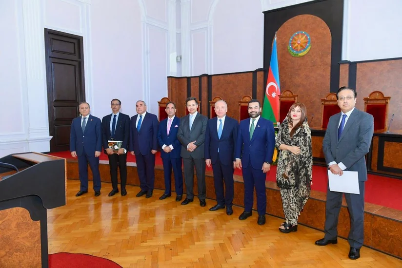 Pakistandan olan bir qrup hüquqşünas Azərbaycan Konstitusiya Məhkəməsinin sədri ilə görüşüb