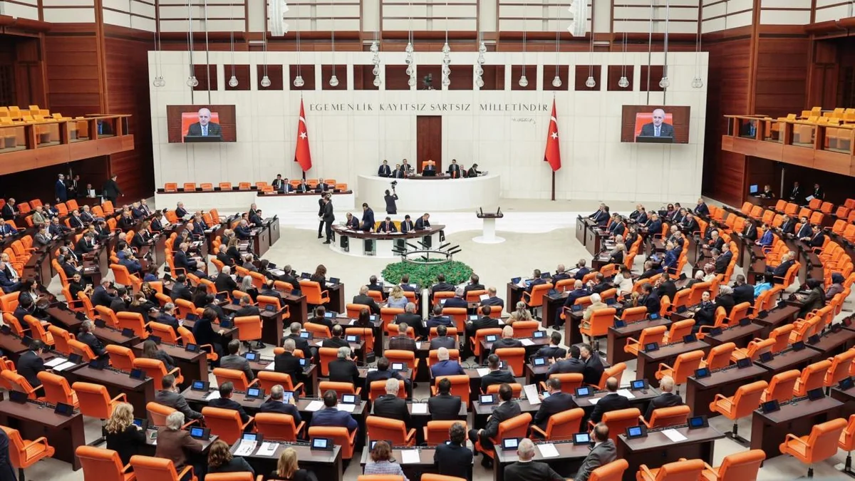 Türkiyədə pensiyanın minimum məbləği 23 min lirədən çox olacaq