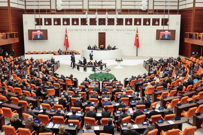 В парламенте Турции предложили повысить минимальную пенсию