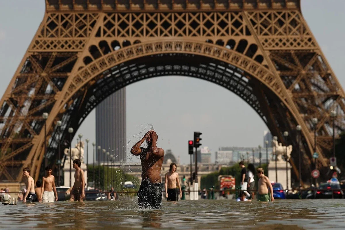 Heatwave causes over 5,700 excess deaths in France in June