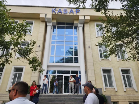 Azerbaijani journalists explore leading state media in Kyrgyzstan
