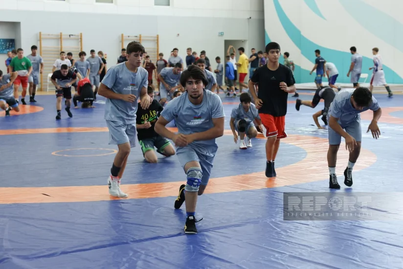 Azerbaijan wrestlers hold open training ahead of U17 World Championships