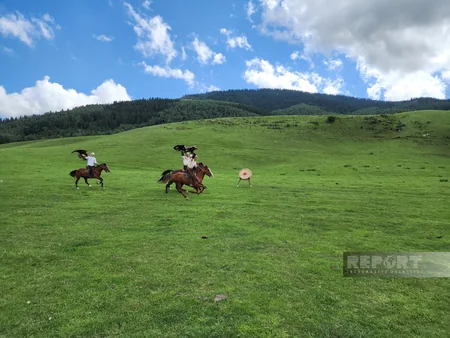 Azerbaijani journalists explore Issyk-Kul Region's tourism potential