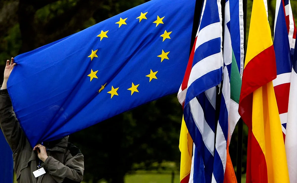 FT: Greece secures Russian LNG carve-out in EU sanctions talks
