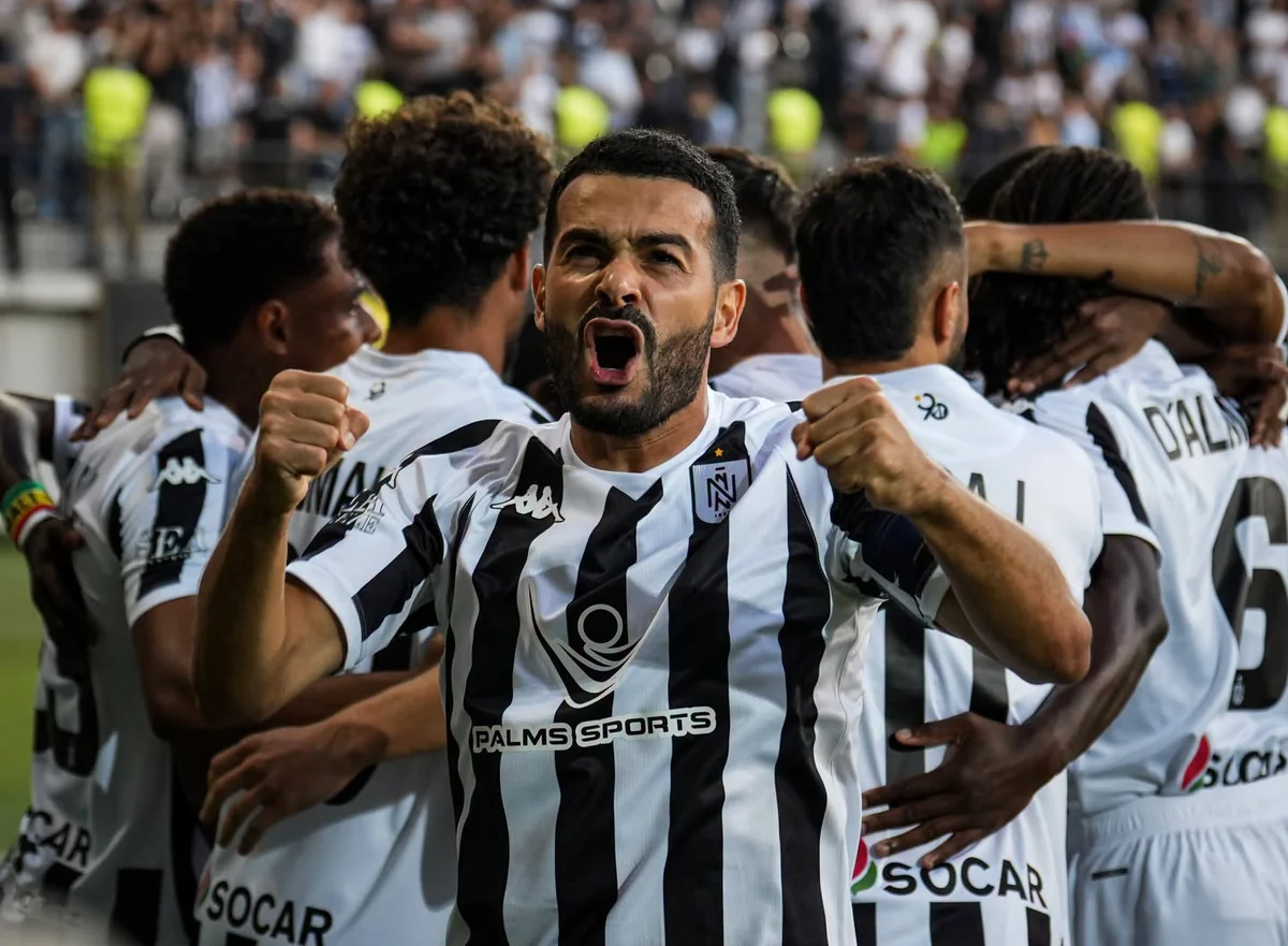 Emin Mahmudov Neftçinin heyətində avrokuboklarda 10-cu qolunu vurub
