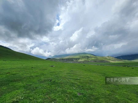 Azerbaijani journalists explore Issyk-Kul Region's tourism potential