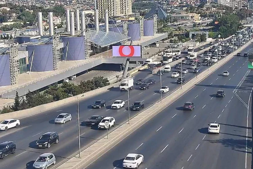 Bakının bir sıra yollarında tıxac yaranıb