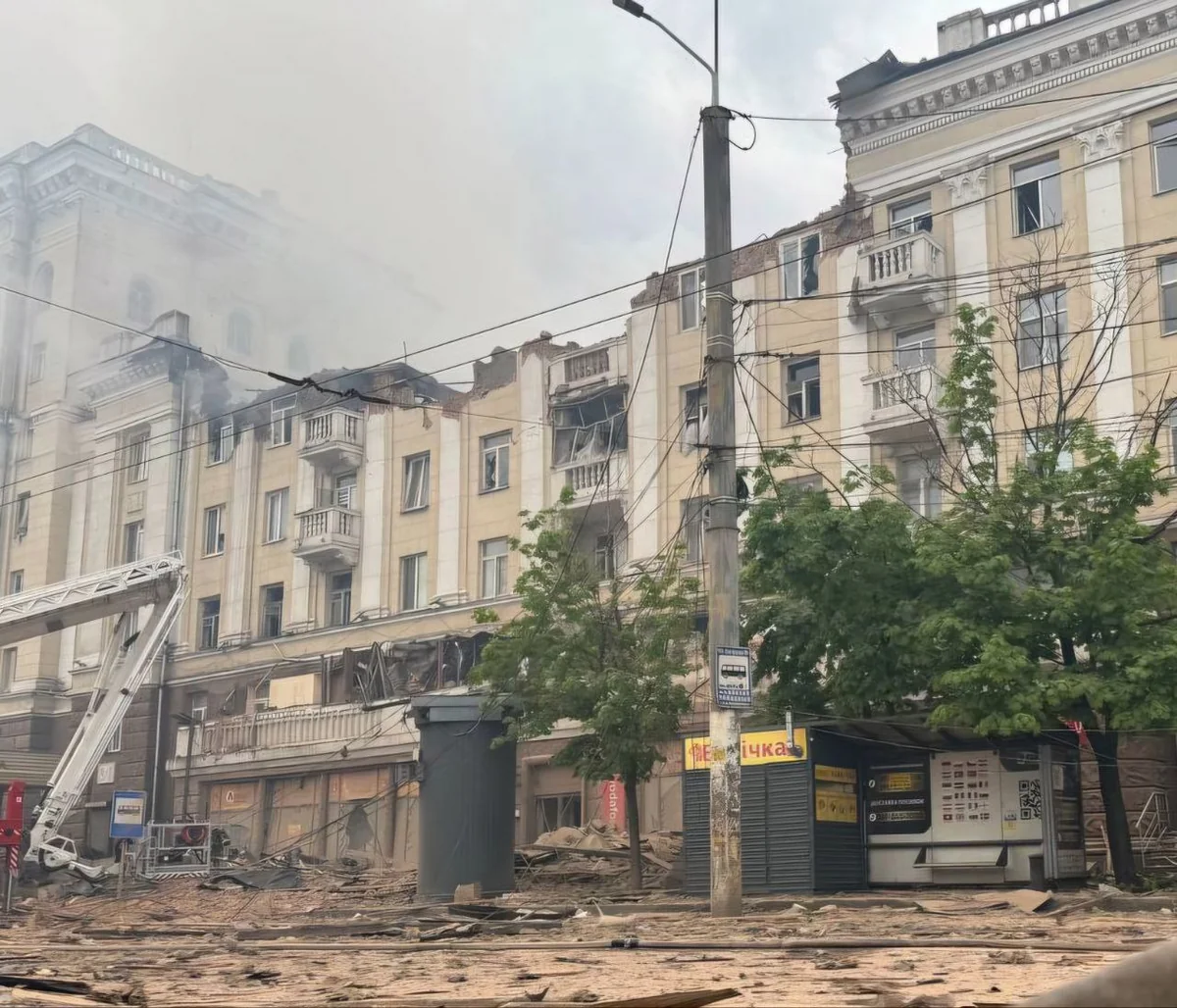 Three killed, at least 10 injured in Russian strikes on Ukraine's Pavlohrad