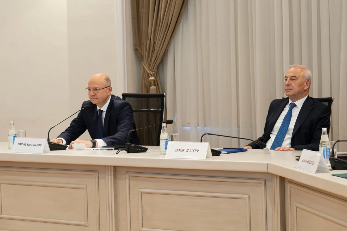 Azerbaijan, PowerChina explore solar, wind energy projects