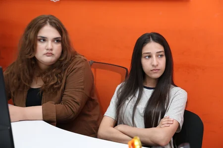 Yazıçı Nihat Pir: Ədəbiyyat cəmiyyəti dəyişən ən böyük alətdir
