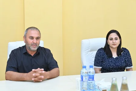 Emin Əmrullayev Saatlıda vətəndaşları qəbul edib