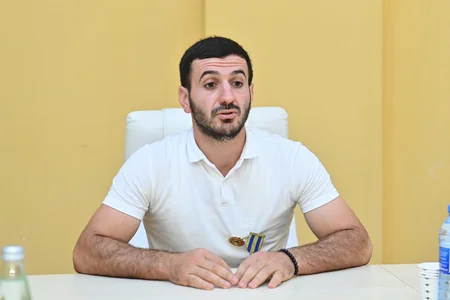 Emin Əmrullayev Saatlıda vətəndaşları qəbul edib