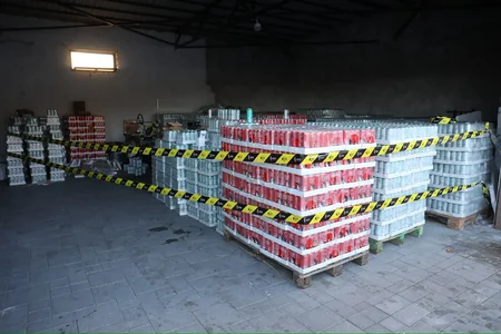 Xəzər rayonunda son istifadə tarixi dəyişdirilmiş 49 mindən çox içki məhsulu müsadirə olunub