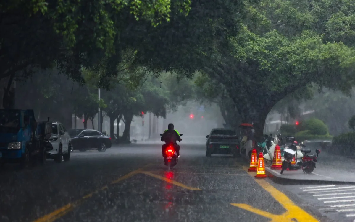 China issues orange alert for Typhoon Noul