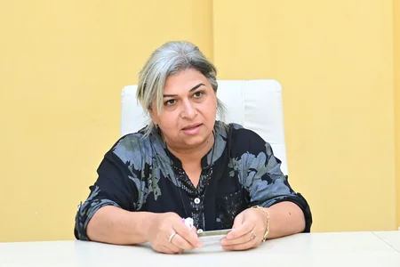Emin Əmrullayev Saatlıda vətəndaşları qəbul edib