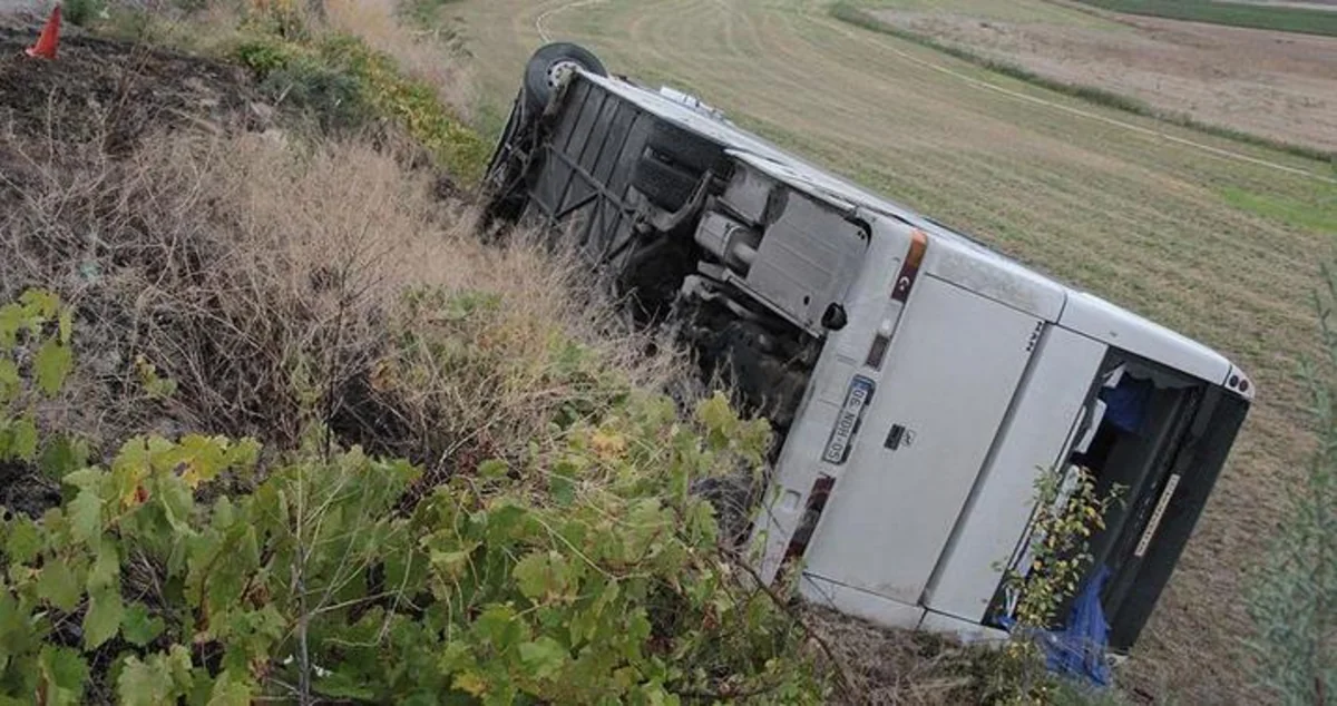 35 dead, 30 injured in bus collision in Syria