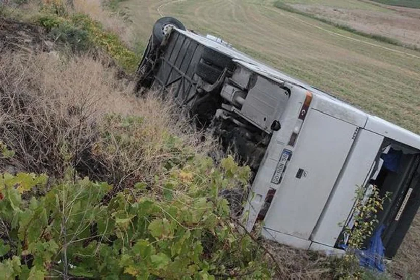 35 dead, 30 injured in bus collision in Syria