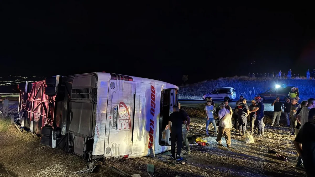 Türkiyədə sərnişin avtobusu aşıb, 40 nəfər xəsarət alıb
