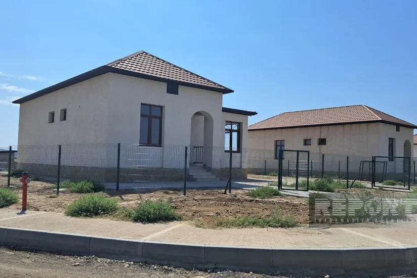 Növrəs Cəfərov: Soltanlı kəndində yaşayış evlərinin inşasında işlərin 50 %-i görülüb