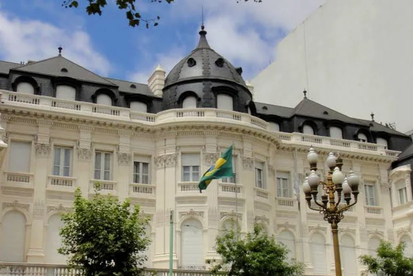 Braziliya Mileyin açıqlamalarından sonra Argentinadakı səfirini geri çağırıb