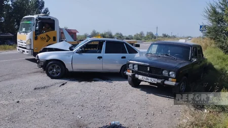 Kürdəmirdə zəncirvari yol qəzası olub, iki nəfər xəsarət alıb