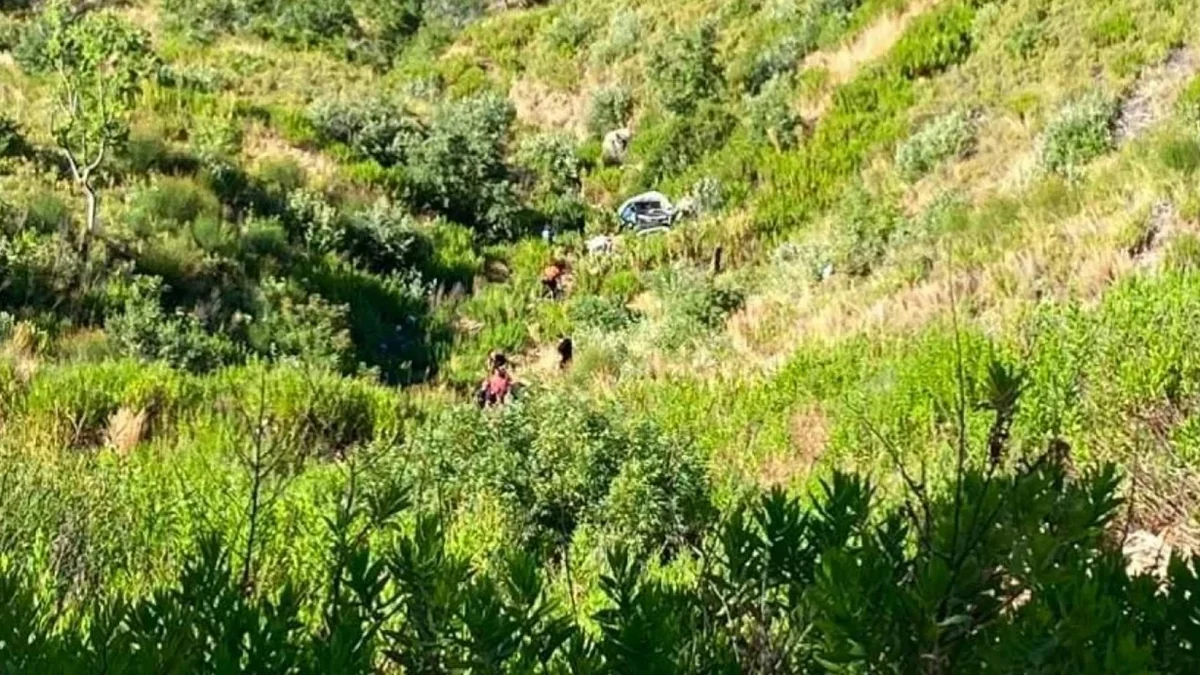 Antalyada avtomobil dərəyə aşıb, beş nəfər ölüb