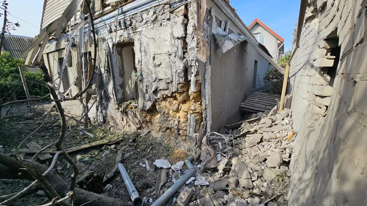 При обстреле ВС РФ Херсонской области двое погибли, 24 пострадали
