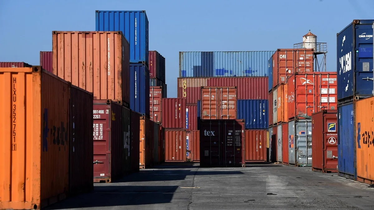 Azerbaijan-Russia trade falls by 31% in January-June