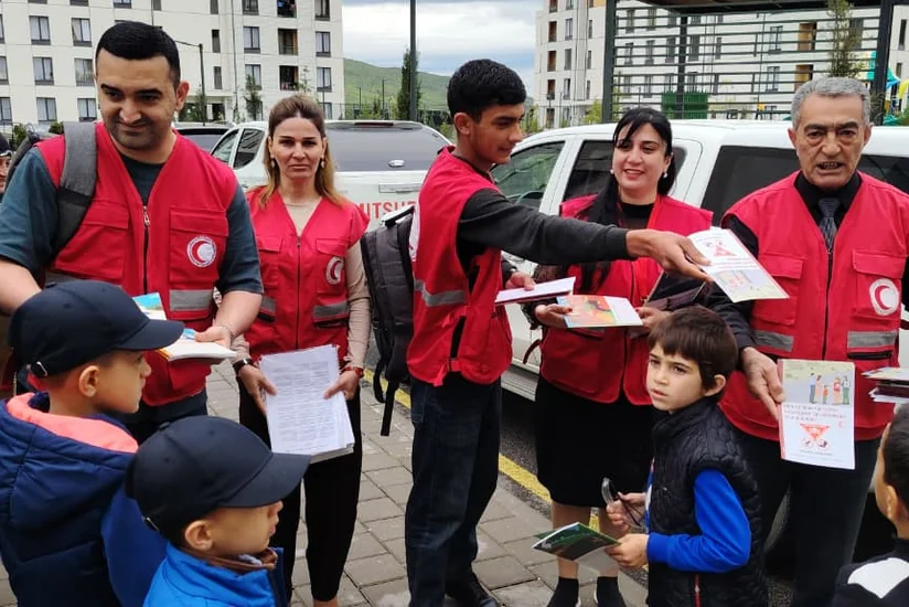 Dövlət Komitəsi və AzQAC mina təhlükəsi ilə bağlı maarifləndirmə tədbirləri həyata keçiriblər