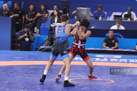 Güləşçi Ömər Salmanov dünya çempionatında Azərbaycana ilk medalı qazandırıb