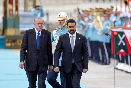 İraqın Baş naziri Türkiyədə səfərdədir