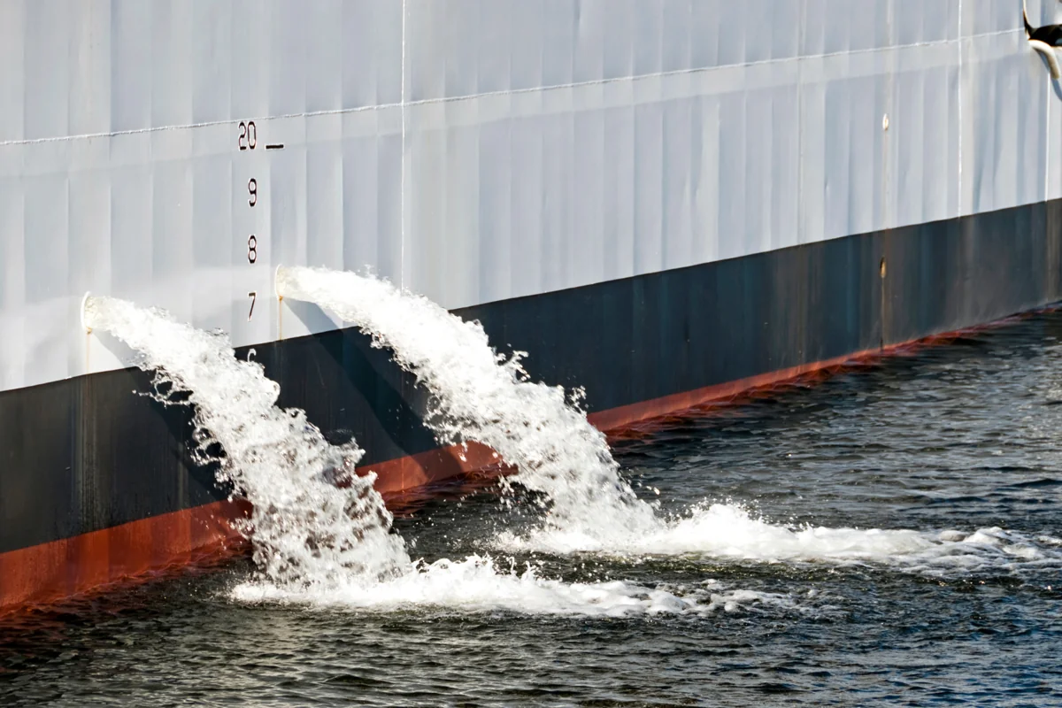 Ilham Aliyev approves law on accession to ballast water convention