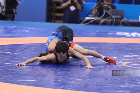 Güləşçi Ömər Salmanov dünya çempionatında Azərbaycana ilk medalı qazandırıb