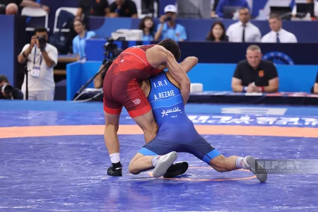 Azərbaycan güləşçisi İsfahan Həsənov dünya çempionatında gümüş medal qazanıb