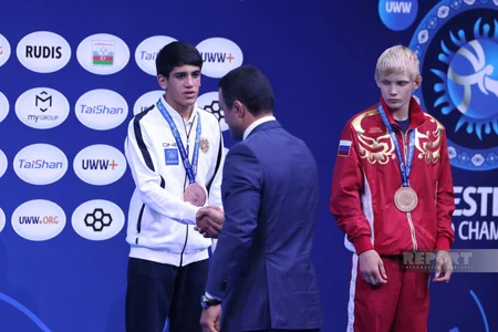Abdurrahman Huseynli, Elmir Charkazov awarded medals at U17 worlds