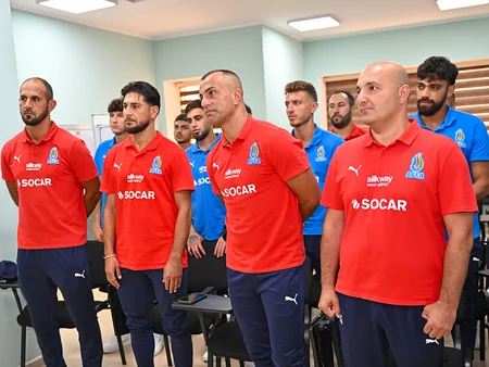 AFFA-nın baş katibi Cahangir Fərəcullayev çimərlik futbolu millisinin üzvləri ilə görüşüb