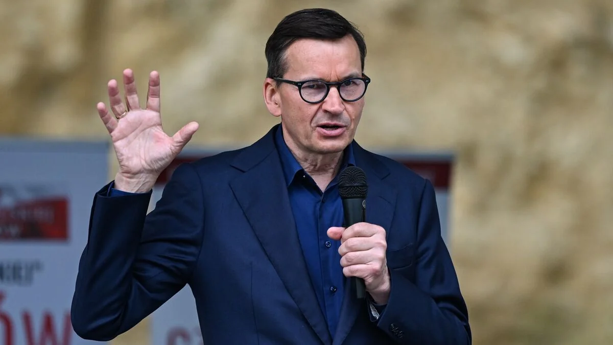 Экс-премьер Польши объявил о создании новой парламентской фракции