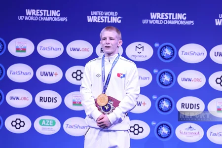 Dünya çempionatı: Gümüş medal qazanan Əli Cavadlı mükafatlandırılıb