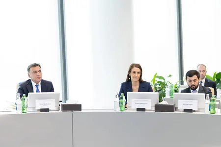 Azərbaycanda sığorta məhsullarının çeşidinin artırılması müzakirə olunub