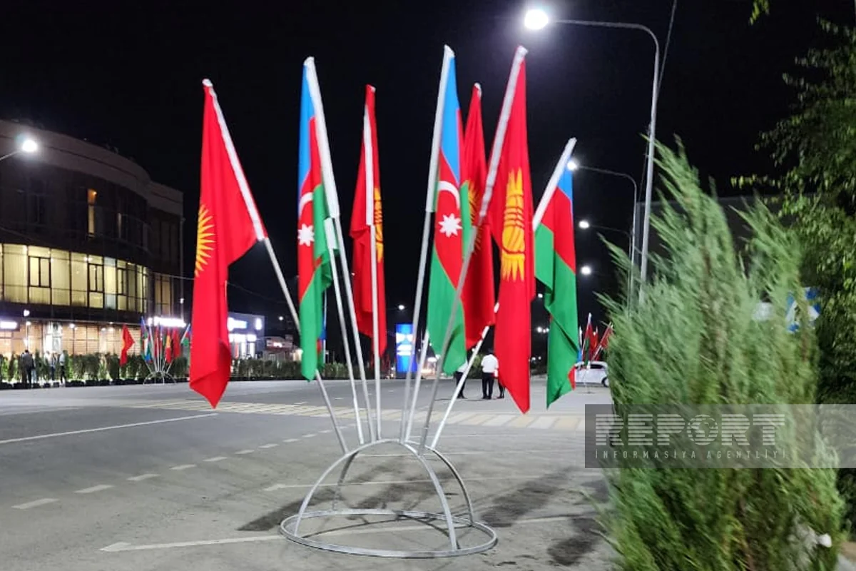 Cholpon-Ata decorated with Azerbaijani, Kyrgyz flags ahead of summit