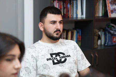 Bahəddin Həzi Report Media Məktəbində: Jurnalistika gündəmin ədəbiyyatıdır