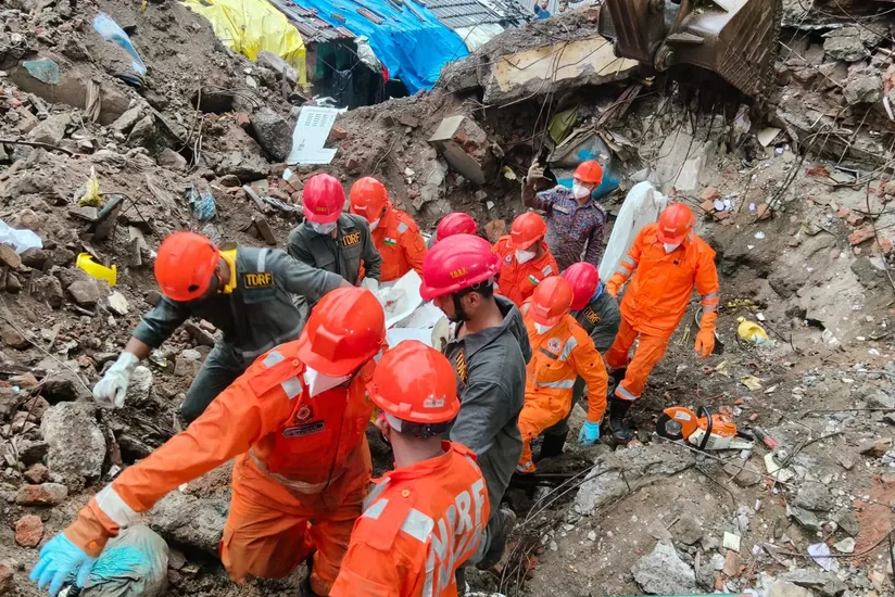 Mumbai building collapse leaves nine dead