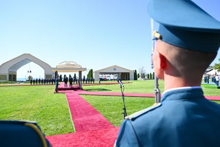 Official welcome ceremony held for President Ilham Aliyev in Cholpon-Ata