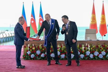 Azərbaycan və Qırğızıstan prezidentlərinin təltifolunma mərasimi keçirilib - YENİLƏNİB