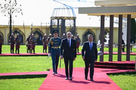 Official welcome ceremony held for President Ilham Aliyev in Cholpon-Ata