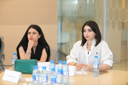 Rəqəmsal mediada ədəbi dil standartları mövzusunda təlimlər başa çatıb