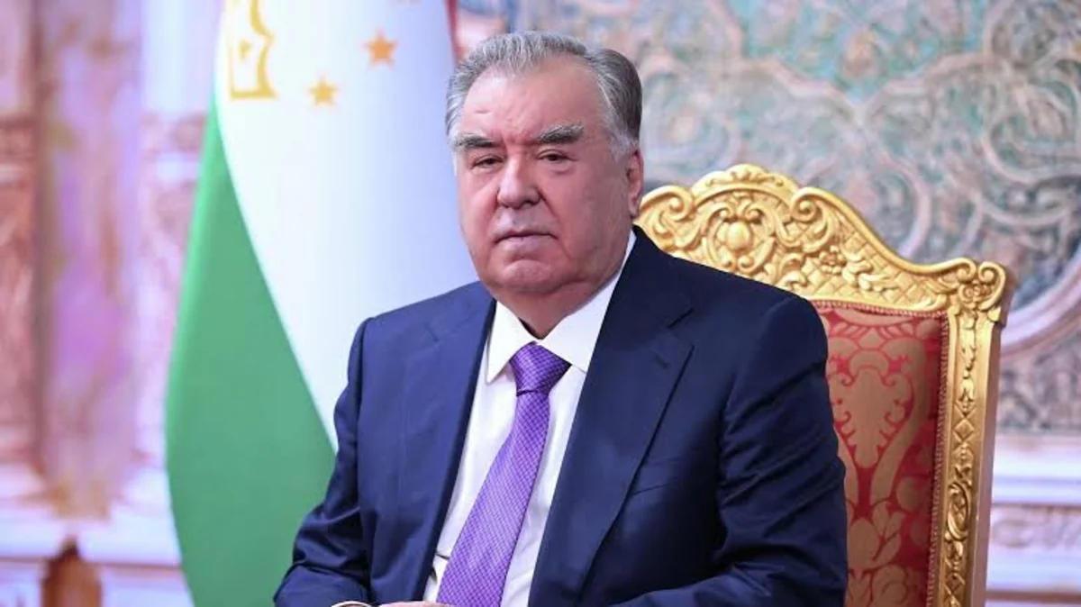 Emomali Rahmon proposes construction of large oil refinery in Central Asia