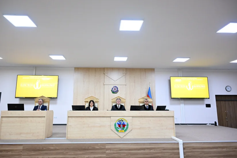 Ermənistan vətəndaşlarının şikayətləri üzrə apellyasiya məhkəməsində hakimlər kollegiyası müşavirəyə gedib